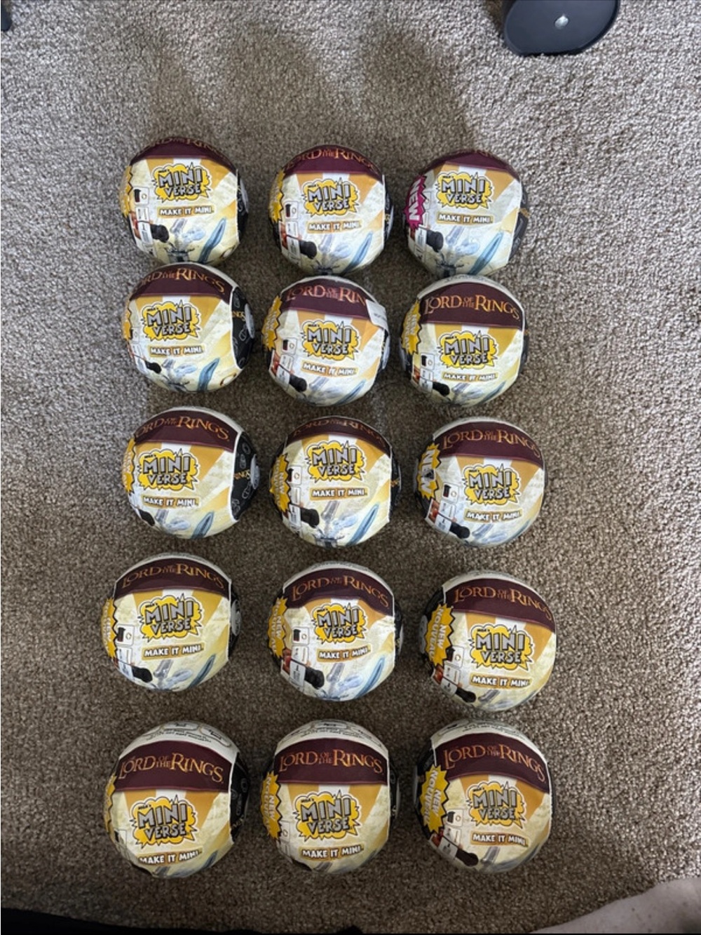 Lord of the Rings Mini Verse Surprise Balls - Yellow (Set of 15)
